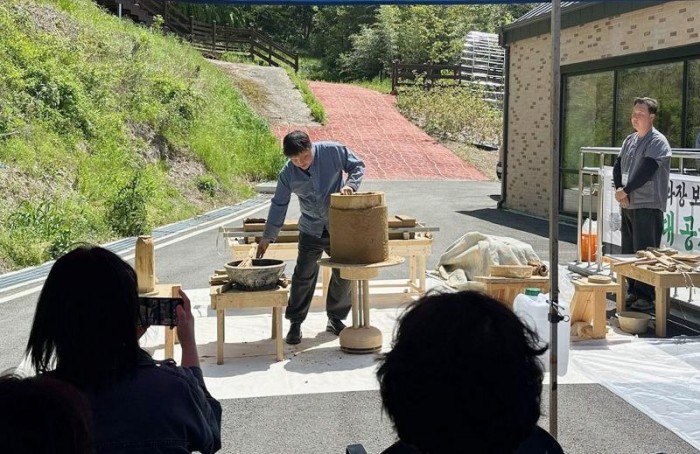전통기와 제작 체험 (1).jpg